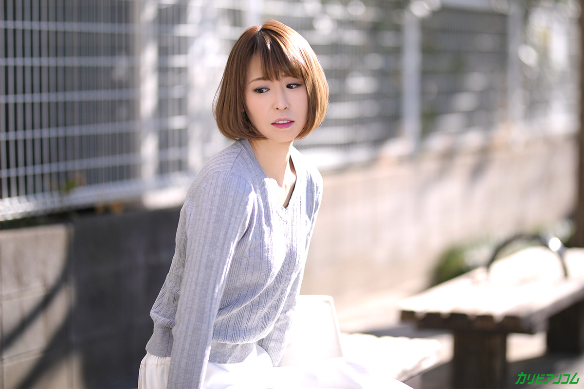 絶賛使用中のパンティを買求めるなら桃尻人妻が狙い目